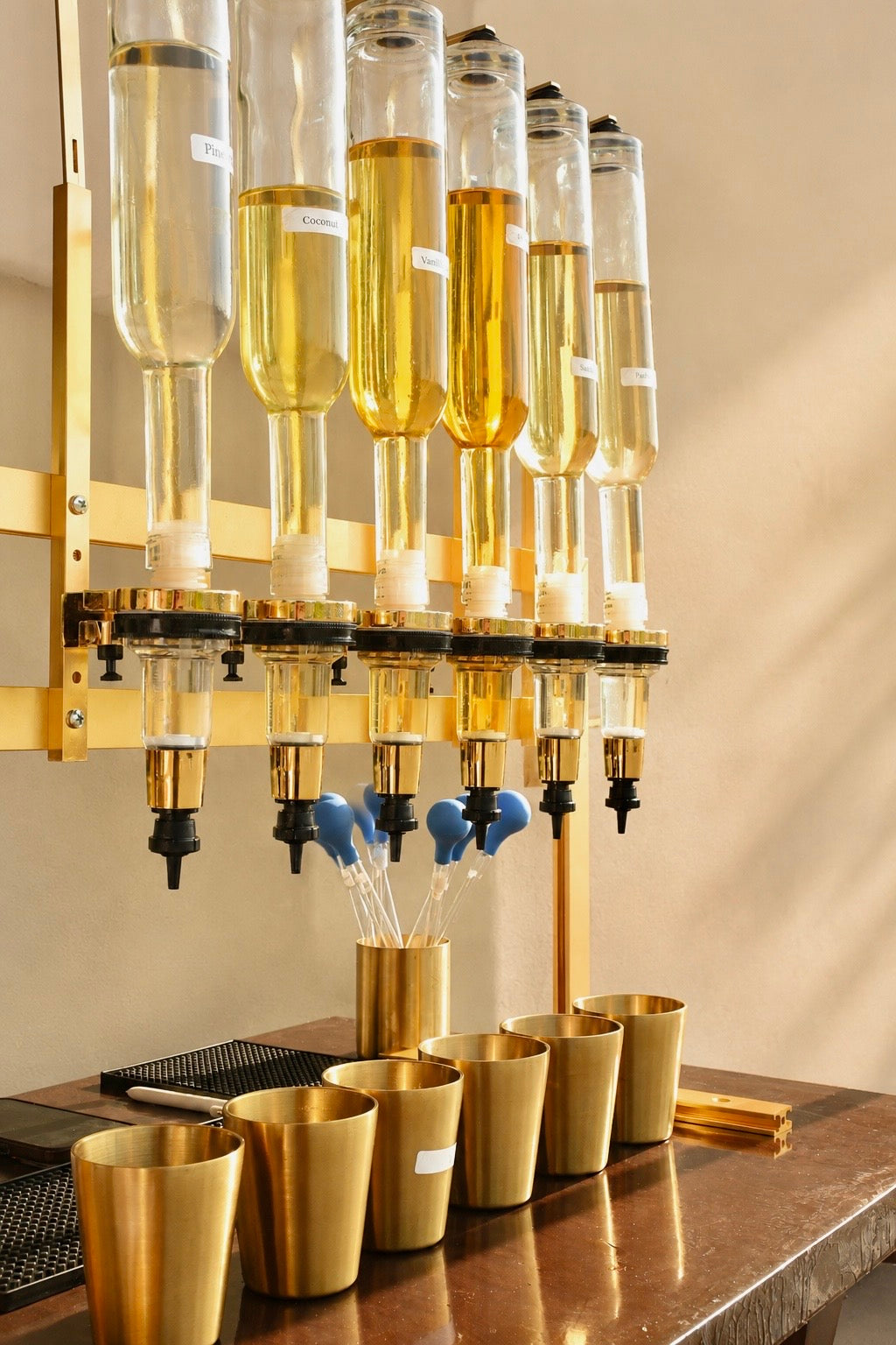 Free Consultation – Custom Perfume Bar Experience